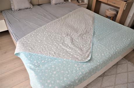 Hviezdičkový obojstranný prehoz na posteľ-183x217c, 