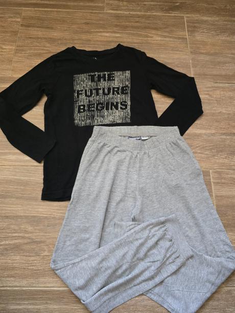 Pyžamo č.134-140, 134