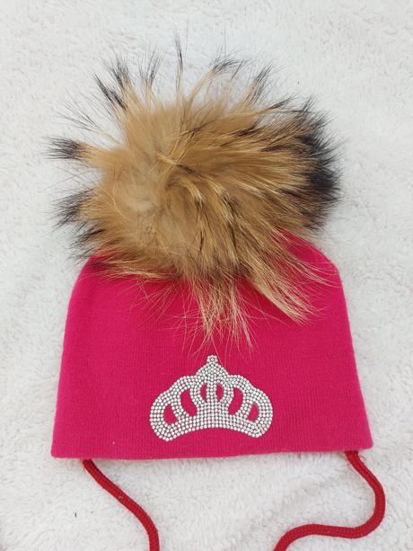 Luxusna ciapka s pravým brmbolcom, 80