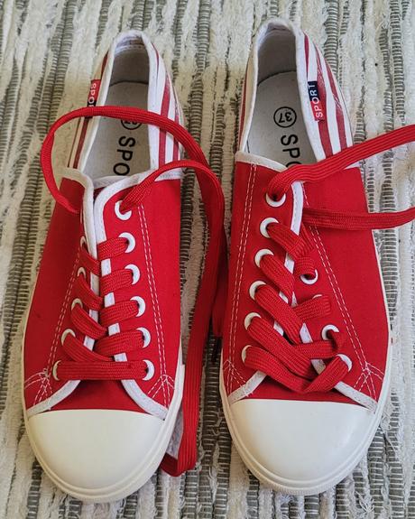 Plátené tenisky, 37