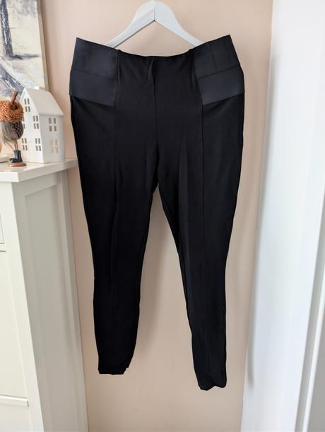 Jegginsy velk. xl, esmara,xl