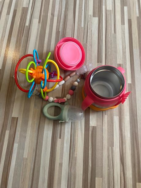 Termo hrnček na jedlo  +drobnosti k tomu, 