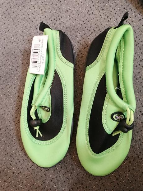 Topánky do vody, 33