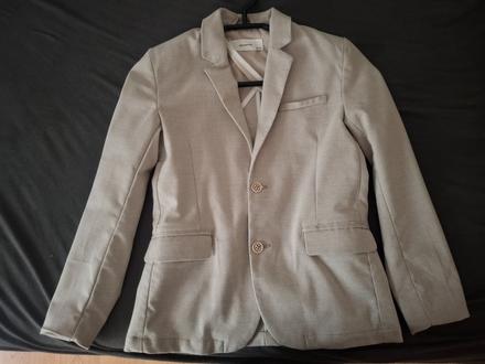 Predám sviatočný oblek reserved, 134