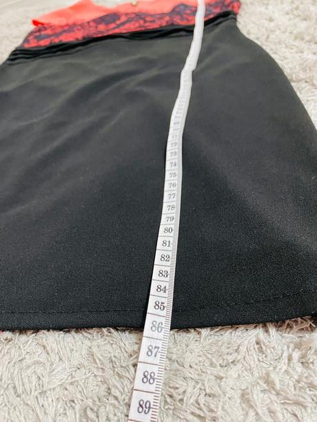 Spoločenské šaty, m