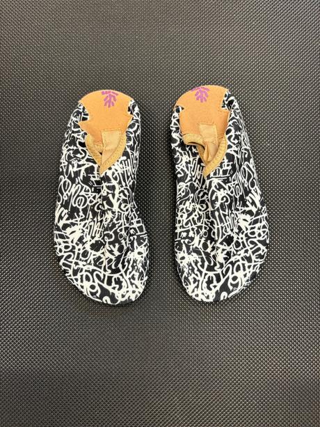 Milash topanky do vody, 27