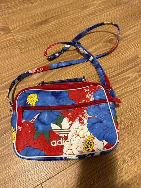 Kabelka adidas, adidas