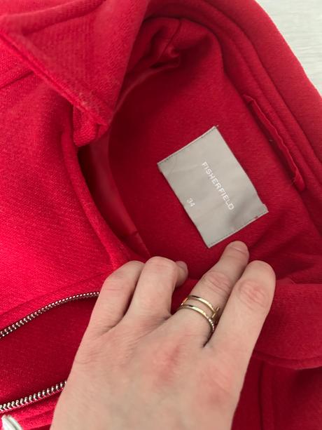 Červeny kabat, gate,xs