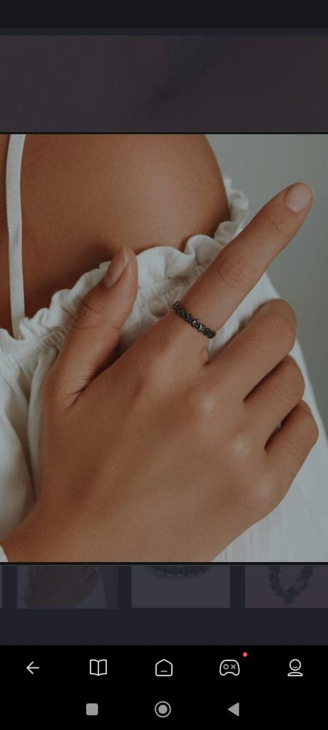 Strieborný prsteň čierna labka. nový, 