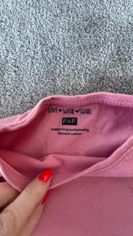 Tričká f&f , sinsay 134, f&f,134