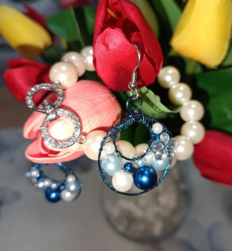 Náramok z náušnicami, 