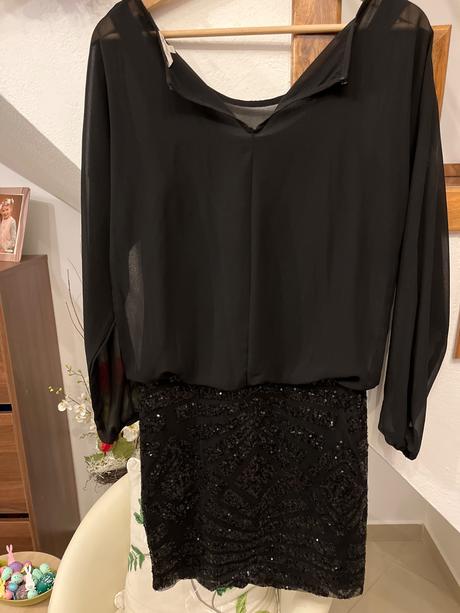 Kokteilové šaty, 34