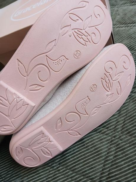 Krásne domáce papučky- nové, graceland,33