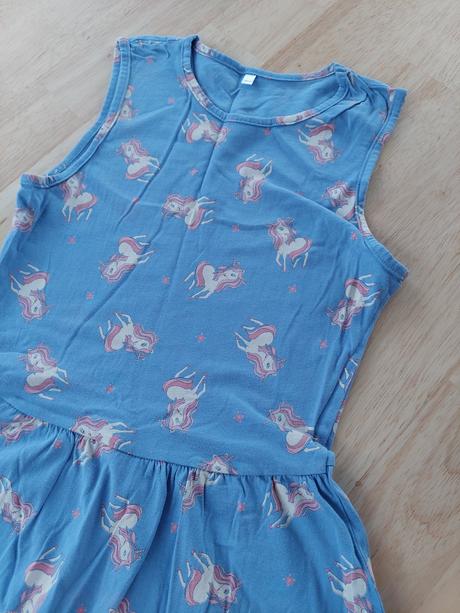 Šaty s jednorožcami, palomino,146