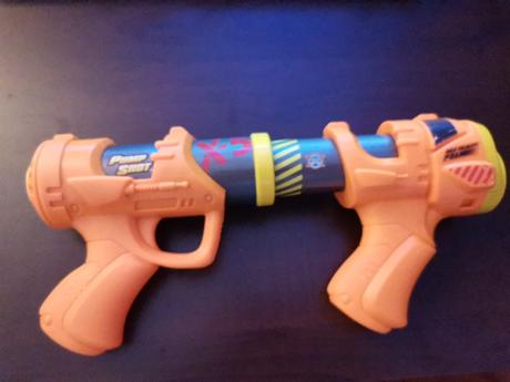 Detská zbraň /vystreľovacia pištoľ, 