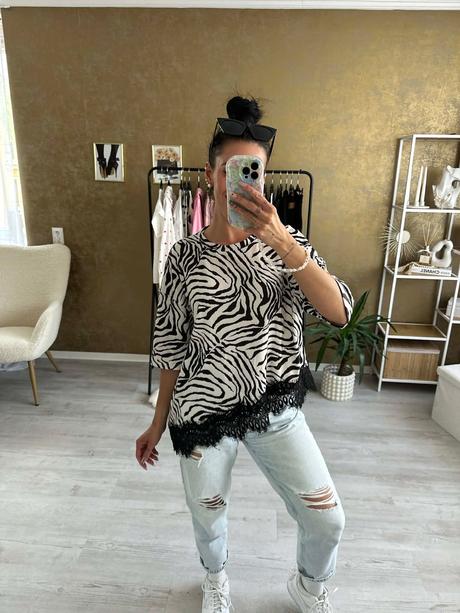 Zebra top,