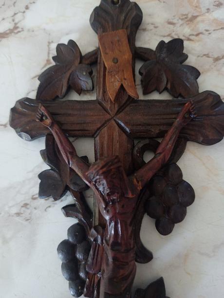 Drevený križ na stenu, 