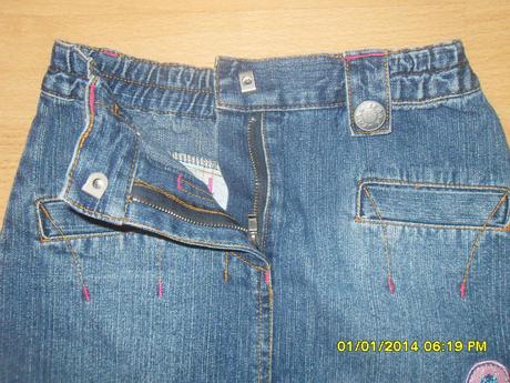 Sukňa s čipkou, 98