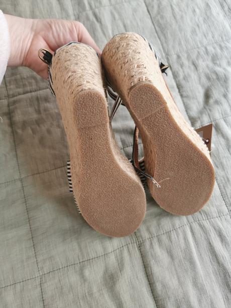 Sandalky, nenosene timeout, lee cooper,38