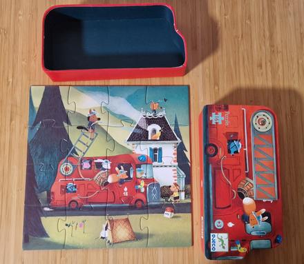 Puzzle hasicske auto,