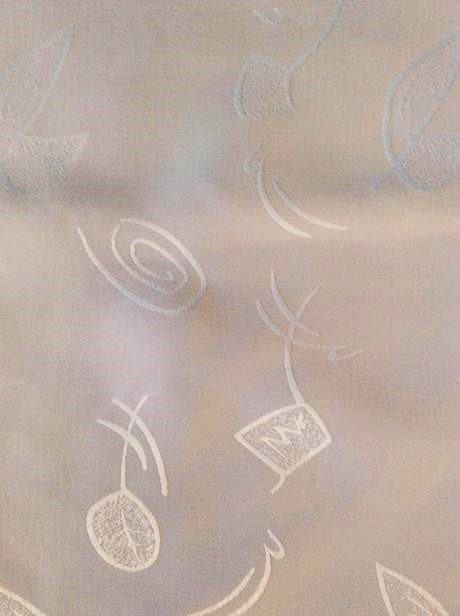 Veľký saténový teflónový obrus,