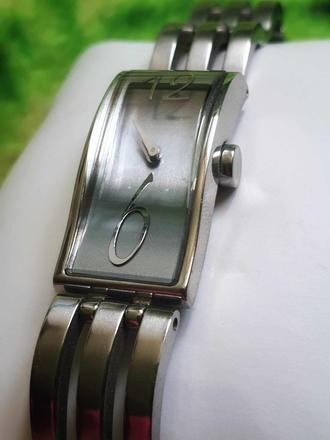 Seiko dámske strieborné hodinky - výborny stav, seiko