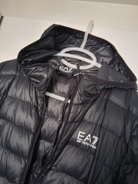 Ultra ľahká páperová bunda 225g ako nová originál, armani,xl