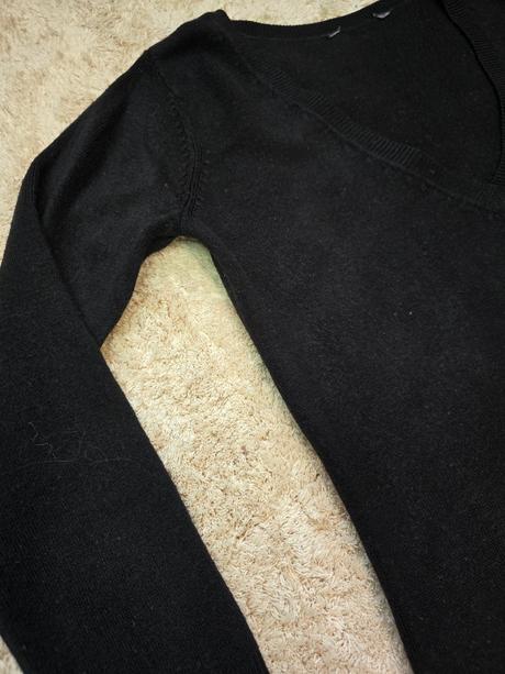 Cierny predlzeny sveter, 36