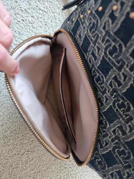 Batoh liu jo, liu jo