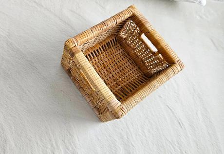 Pevný prútený košík, prírodný vzhľad, 1ks,