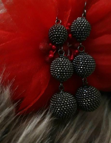 Luxusná náušnice, 