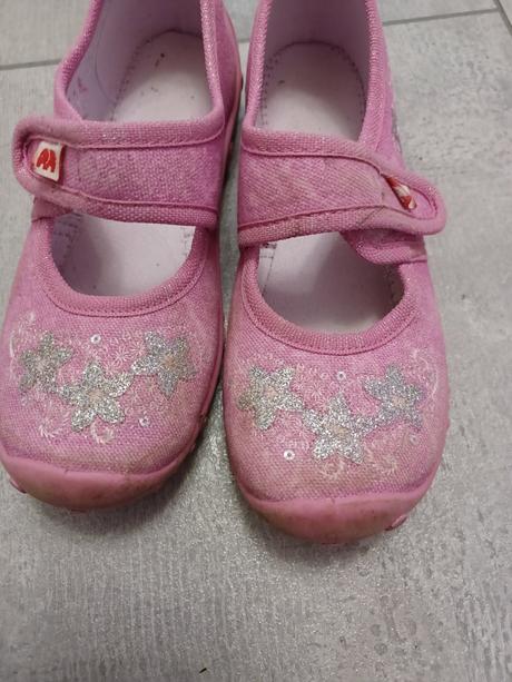 Dievčenské papučky, 29