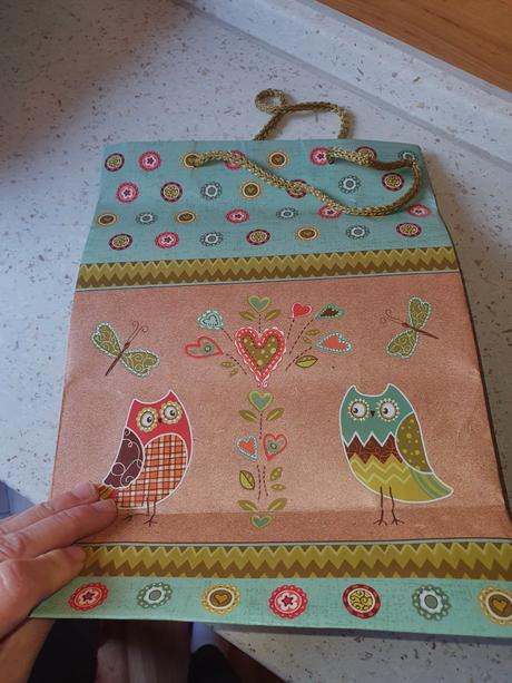 Rôzne pouzite darčekové tašky po 0.5 cent, 