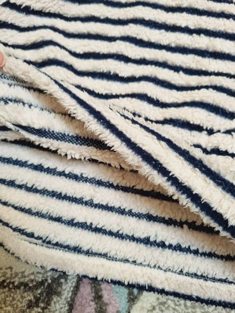 B2090 hrubá chlpatka, next,104