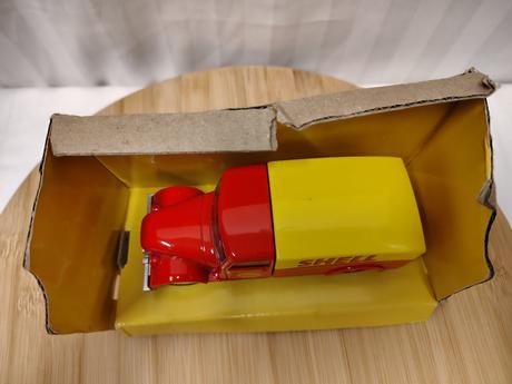 Zberateľský kovový model shell fuel tanker 1940, 