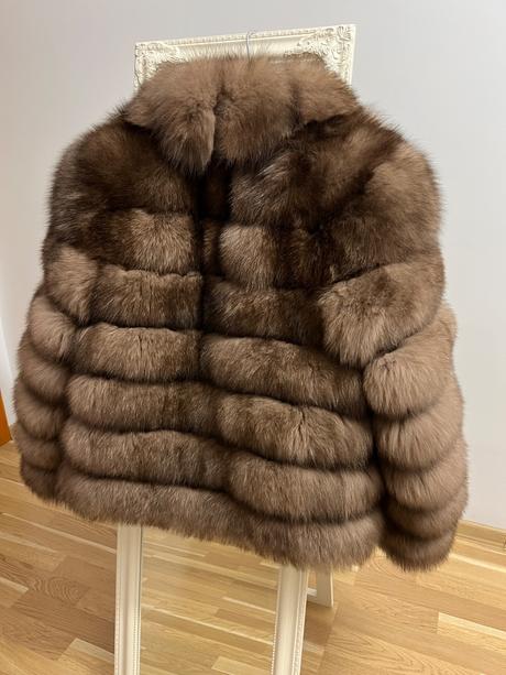 Ekluzivny husty luxusny kožuch z lišky, m