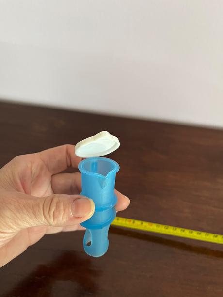 Koncovka na sklenené, keramické fľaše,