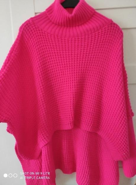 Ruzovy oversize rolak,