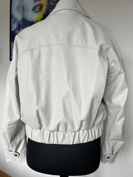 Biela kožená bomber bunda, bershka,m