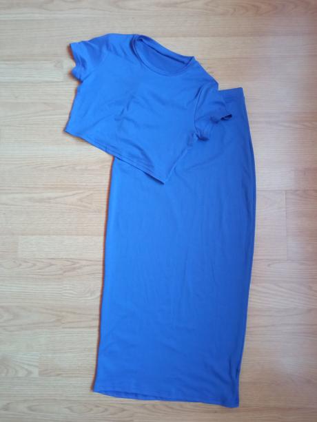 Sukňa s tričkom, s