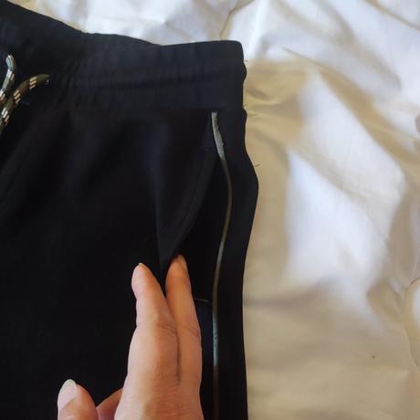 Tepláky kiabi veľ 146/152 čierne, 146