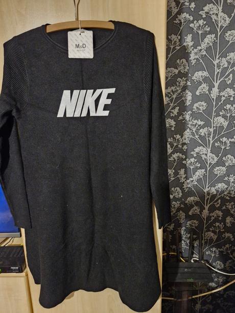 Dámske upletove saty, 