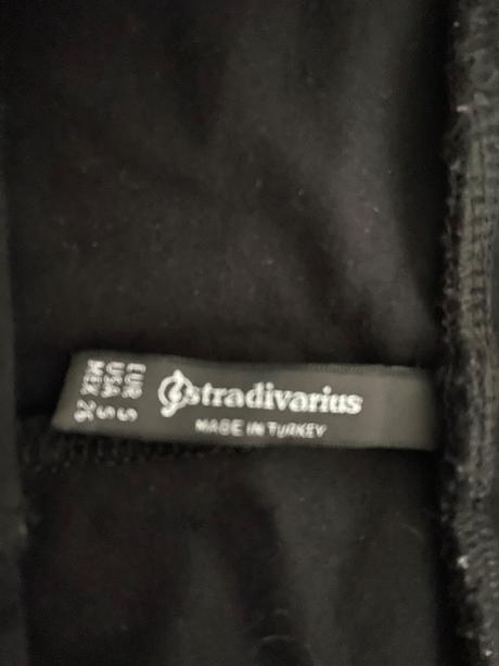 Čierne legíny, stradivarius,s