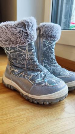 Žiarivé snehule, nelli blu,29