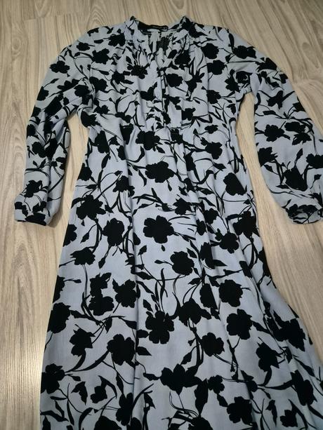 Šaty s kvetmi, reserved,s