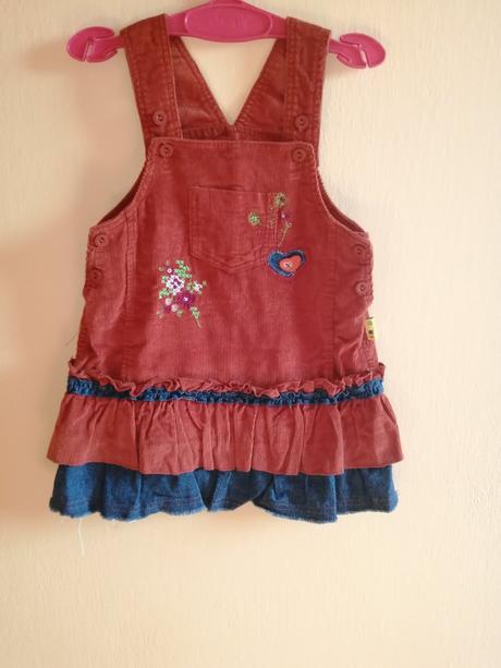 Menčestrové šaty, 92