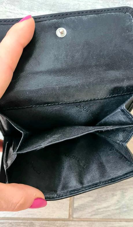 Kožená peňaženka, 