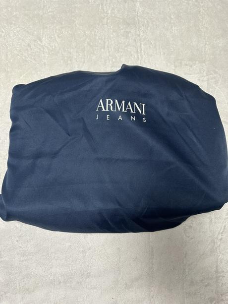 Čierna vinylová kabelka zn. armani jeans originál, armani