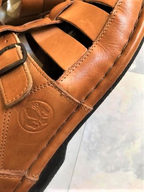 Celokožené sandále, rieker,42