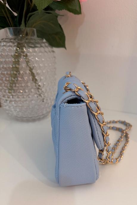 Krásna prešívaná kabelka v baby blue, 